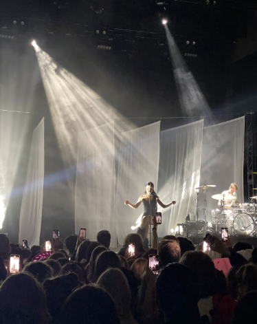 Nessa Barrett Young Forever tour concert review