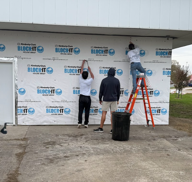 Mustang Construction builds new wrestling room